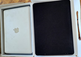 Apple MacBook pro 13" - 2.53Ghz Intel - 8GB ram - hd 750 gb - Mac OS Catalina