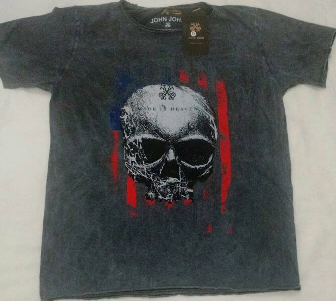 Camiseta John John Caveira Preta