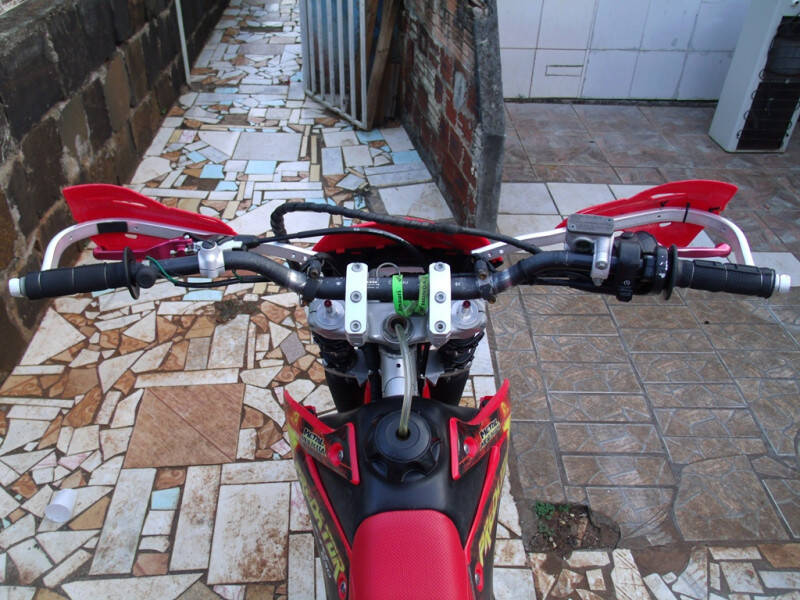 Vendo moto trilha CRF 230