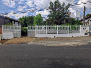 Vendo terreno com  casa  no  esplanada